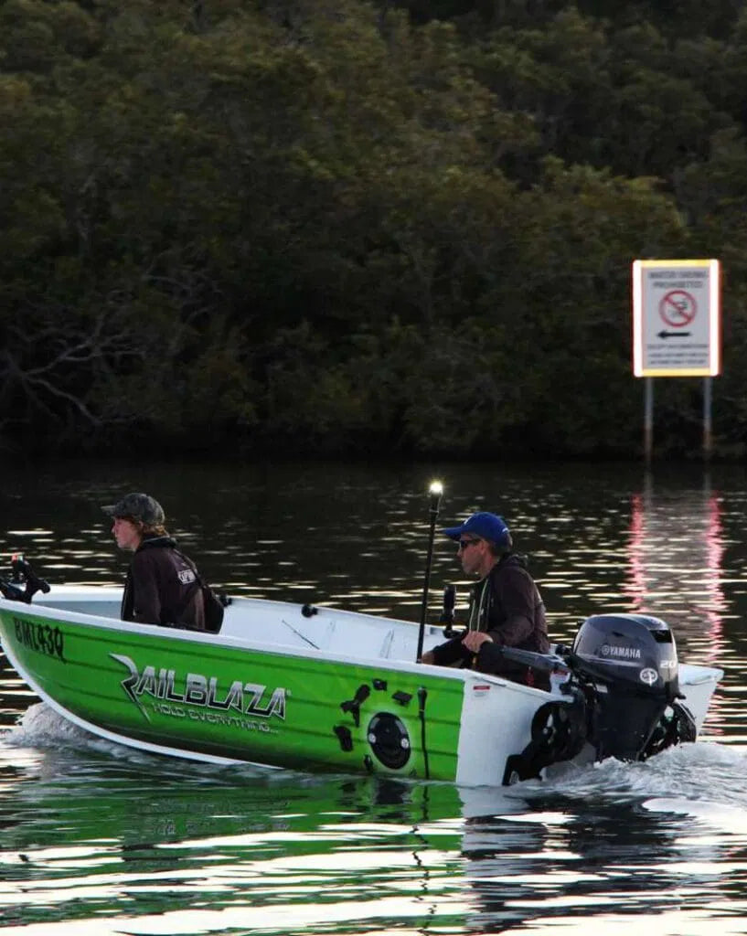 RAILBLAZA ILLUMINATE i360 LED NAVIGATION LIGHT